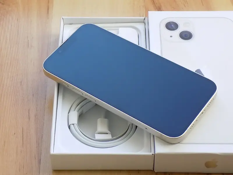iPhone 13 512GB Bílá